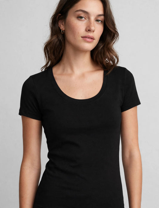 Light Weight Short Sleeve Scoop Neck T-Shirts
